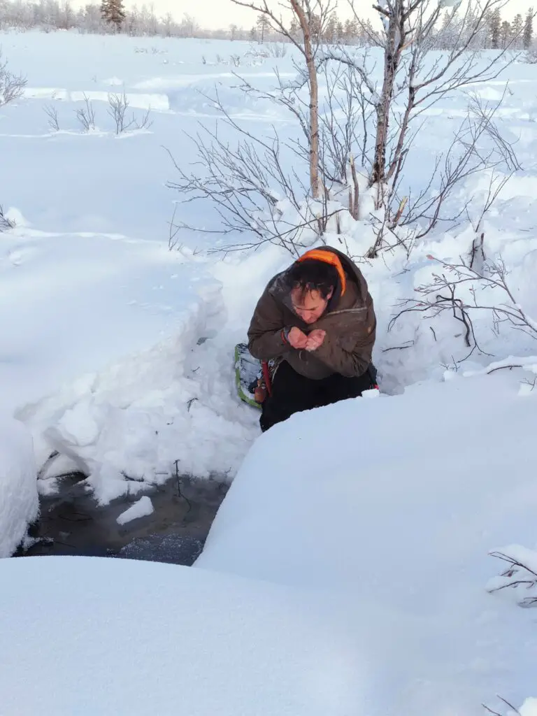 Soin du coeur à la source sacrée en laponie suédoise