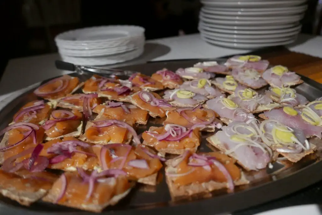 toast de poisson saumon artic et poisson blanc