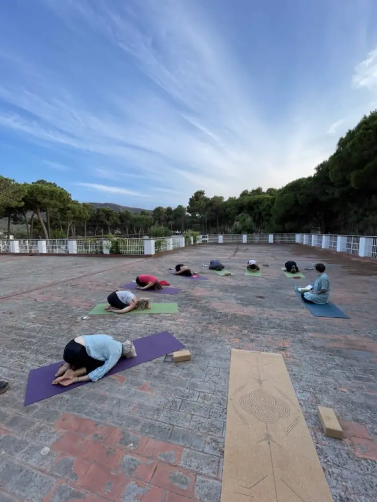 Cours de yoga sur la costa brava
