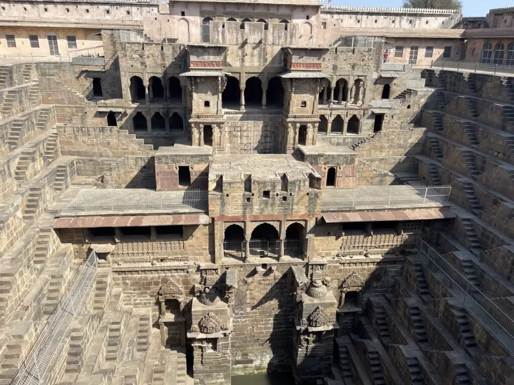 Les baoris d’abhaneri sont des puits d'une construction extraordianire au rajasthan en inde