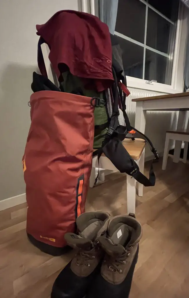 Préparation du sac pour 2 nuits dans un camp en hiver en Laponie Suédoise
