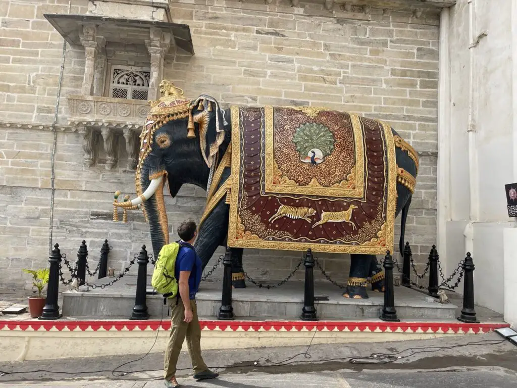 Sculpture en memoire de l'éléphant du Maharajas d'udaipur