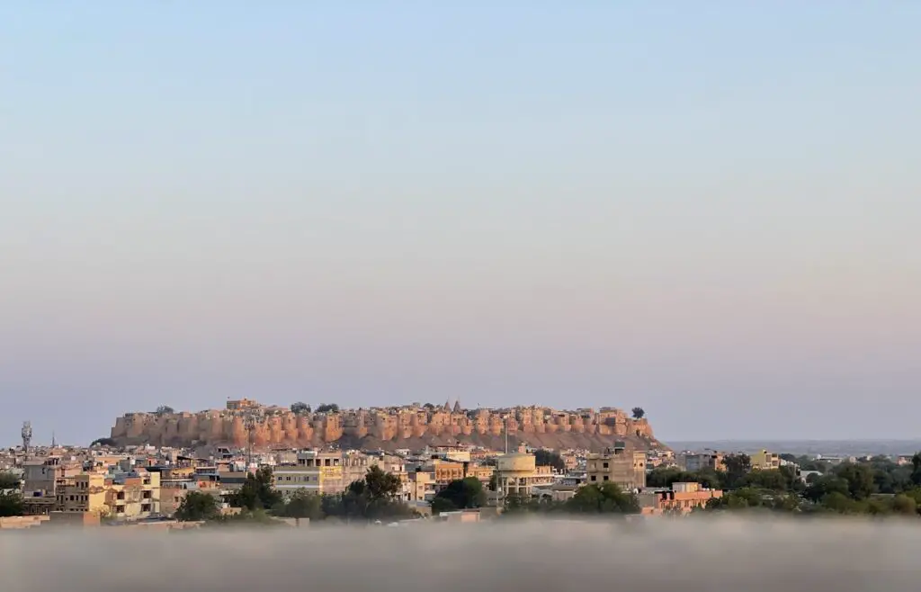 Sunset sur Jaisalmer en Inde