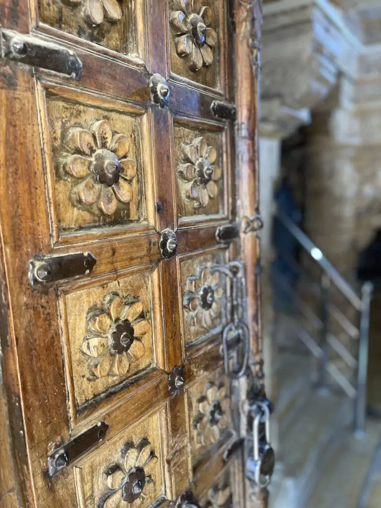 porte au temple jain à Jaisalmer