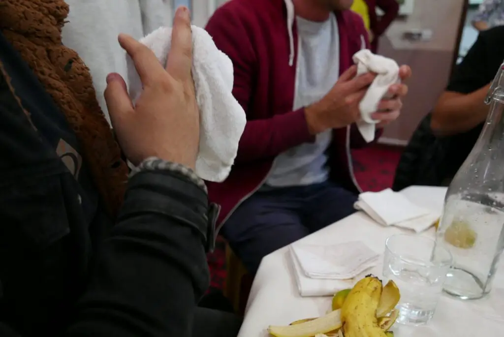 apres un fabuleux repas à la maison d'hôte de nanna à Figuig