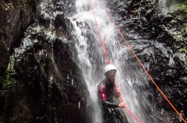 Canyoning en eaux chaudes dans les PO