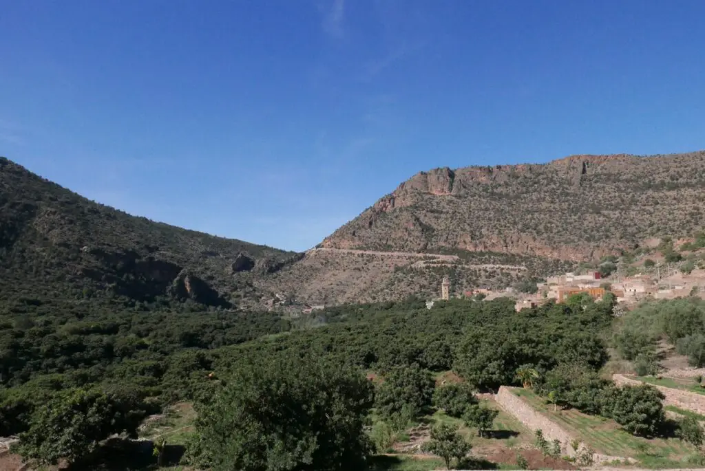 Le Massif montagneux Beni Snassen au Maroc