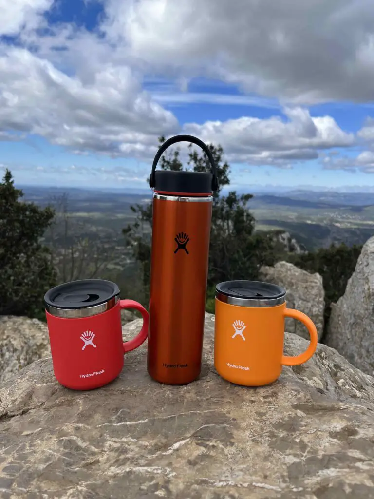 La gourde isotherme et les coffee mug