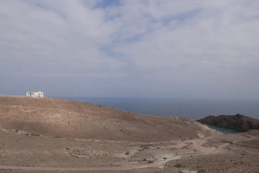 Maison perdu en plein paysage du cap des 3 fourches au Maroc