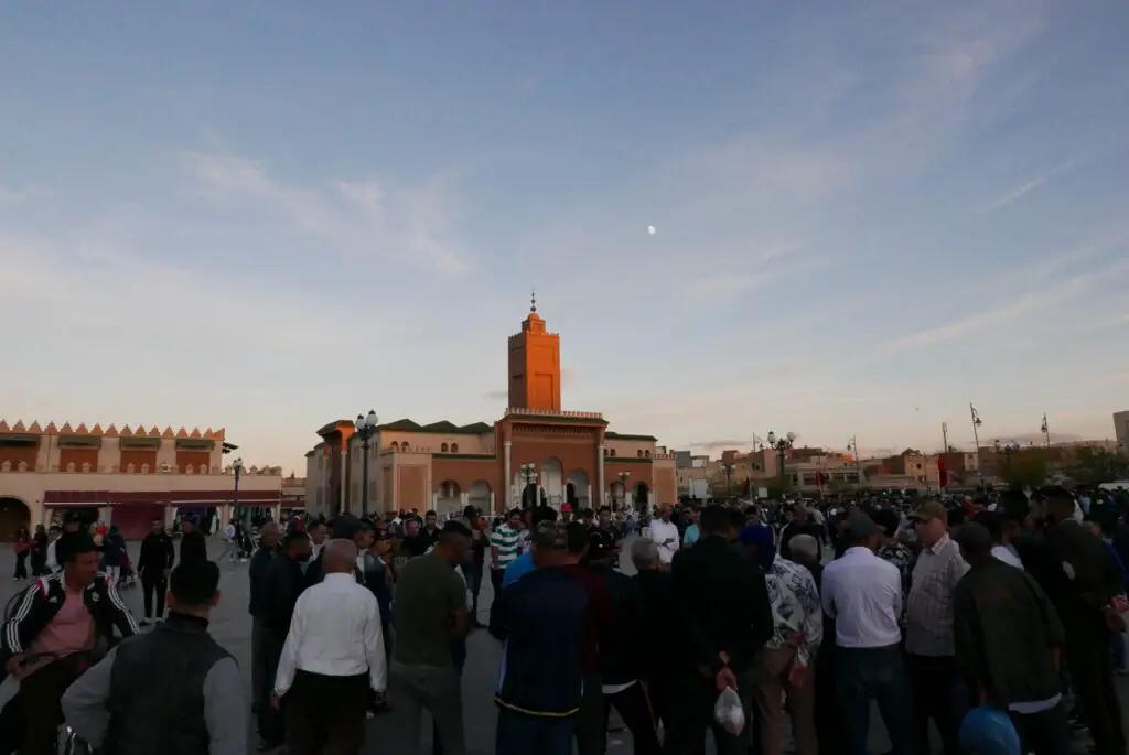 place de Bab Sidi Abdelwahab à Oujda au Maroc