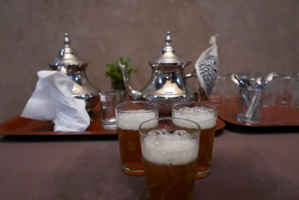 thé à la menthe servi à Figuig au Maroc