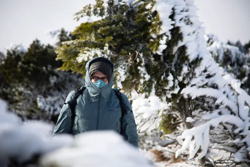 Retour terrain au Mont aigoual pour donner son avis sur la doudoune kathmandu outdoor