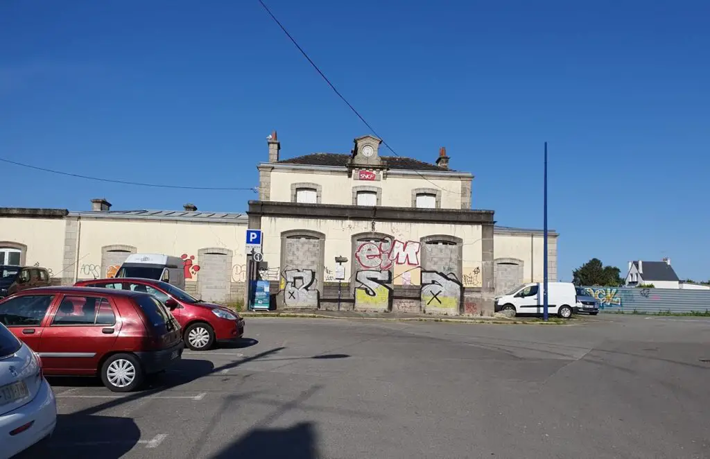 "Vous êtes sûrs que c’est la gare ???" à Concarneau