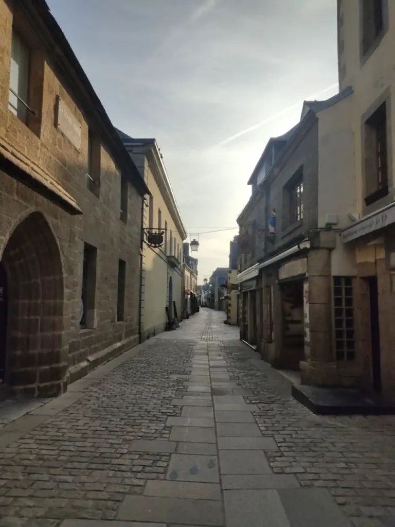 Journée de repos à Concarneau, l'occasion de visiter la ville close au petit matin