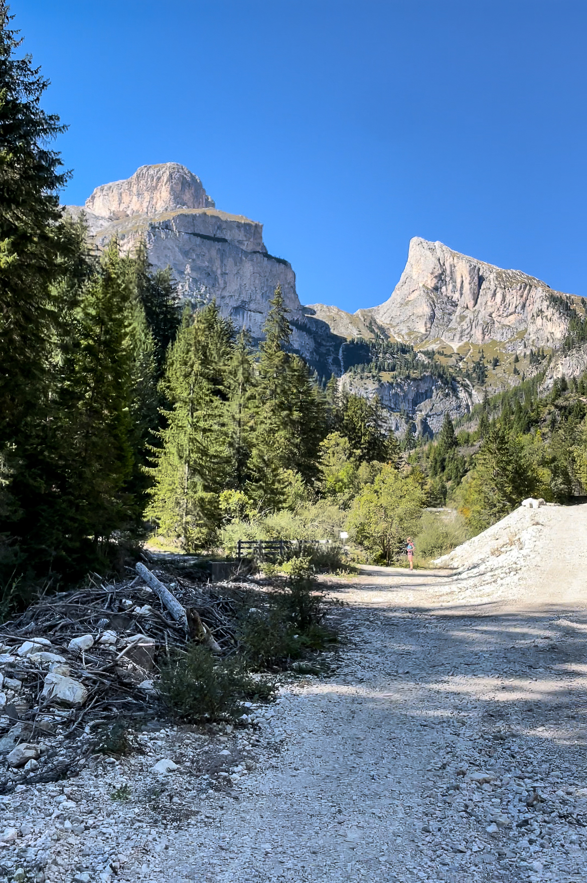 Départ randonnée Lac d' antermoia