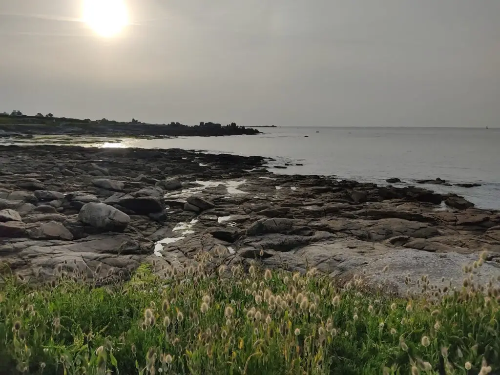 Une matinée brumeuse peu après Lesconil