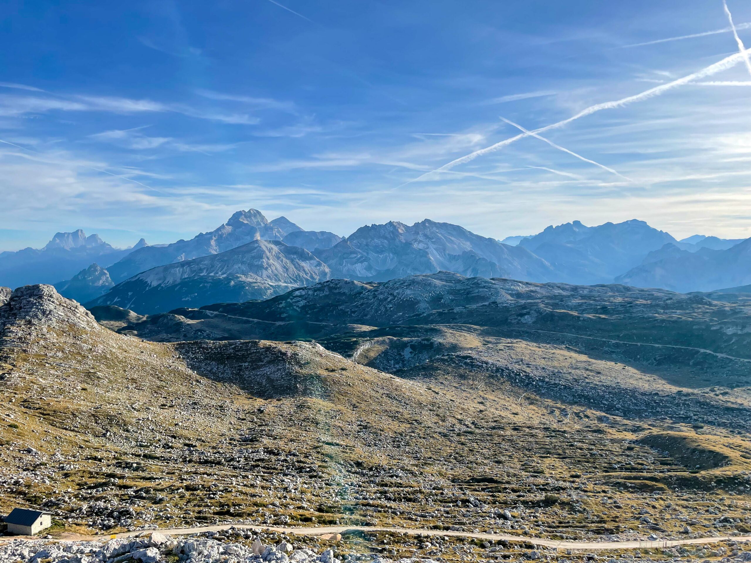 vue sur le refuge de Biella dolomites