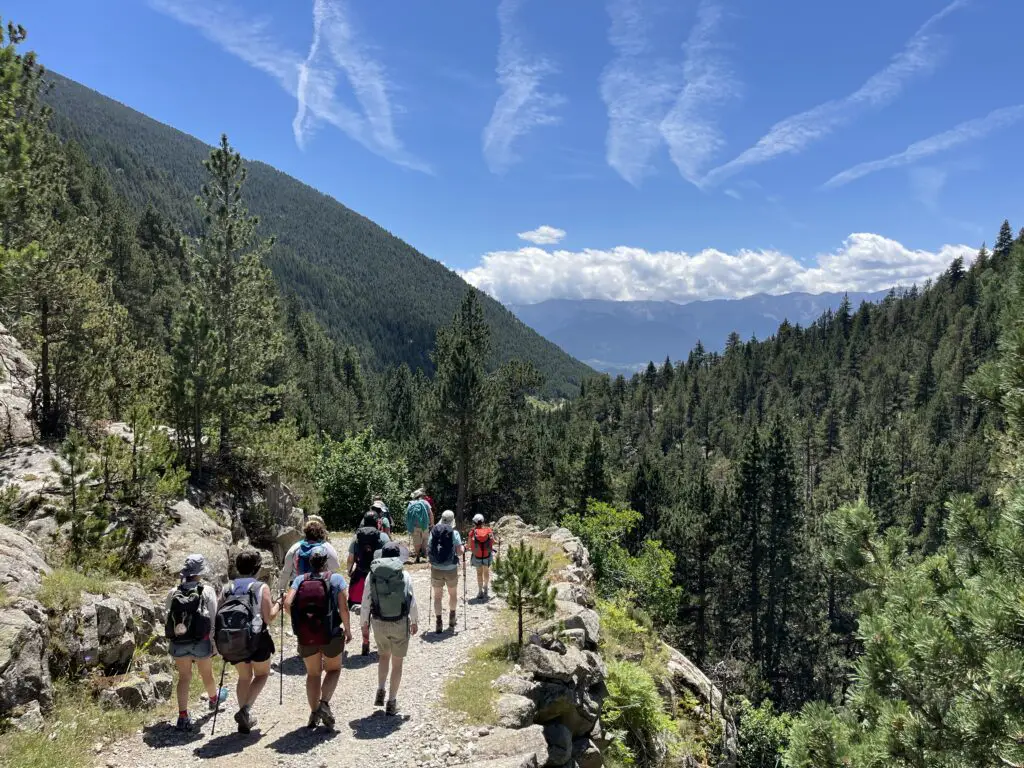 randonnée avec un accompagnateur en montagne