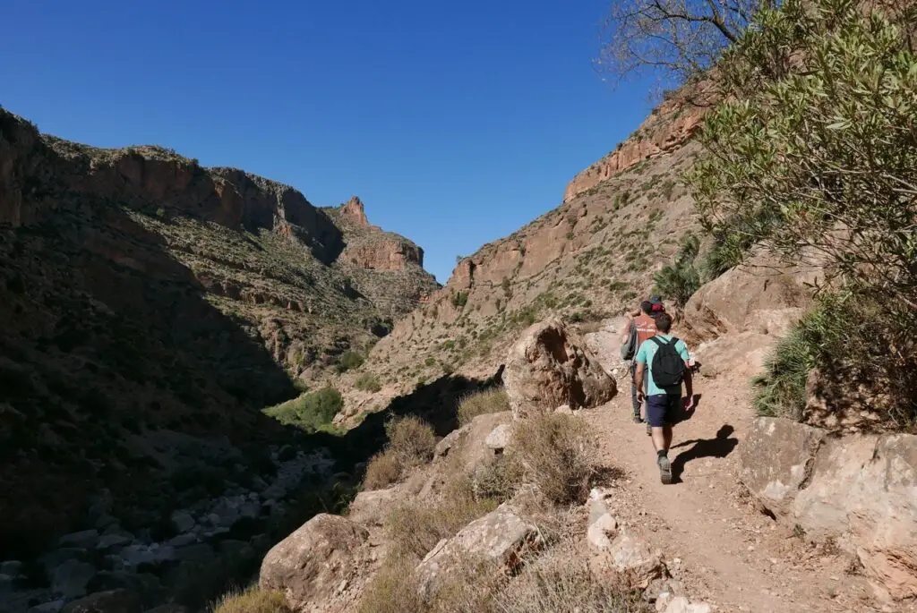 Randonnée dans les montagnes de l'Oriental au Maroc