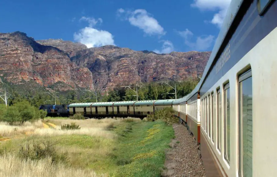 Voyage en train entre la Namibie et l'afrique du Sud avec le Shongolo Express