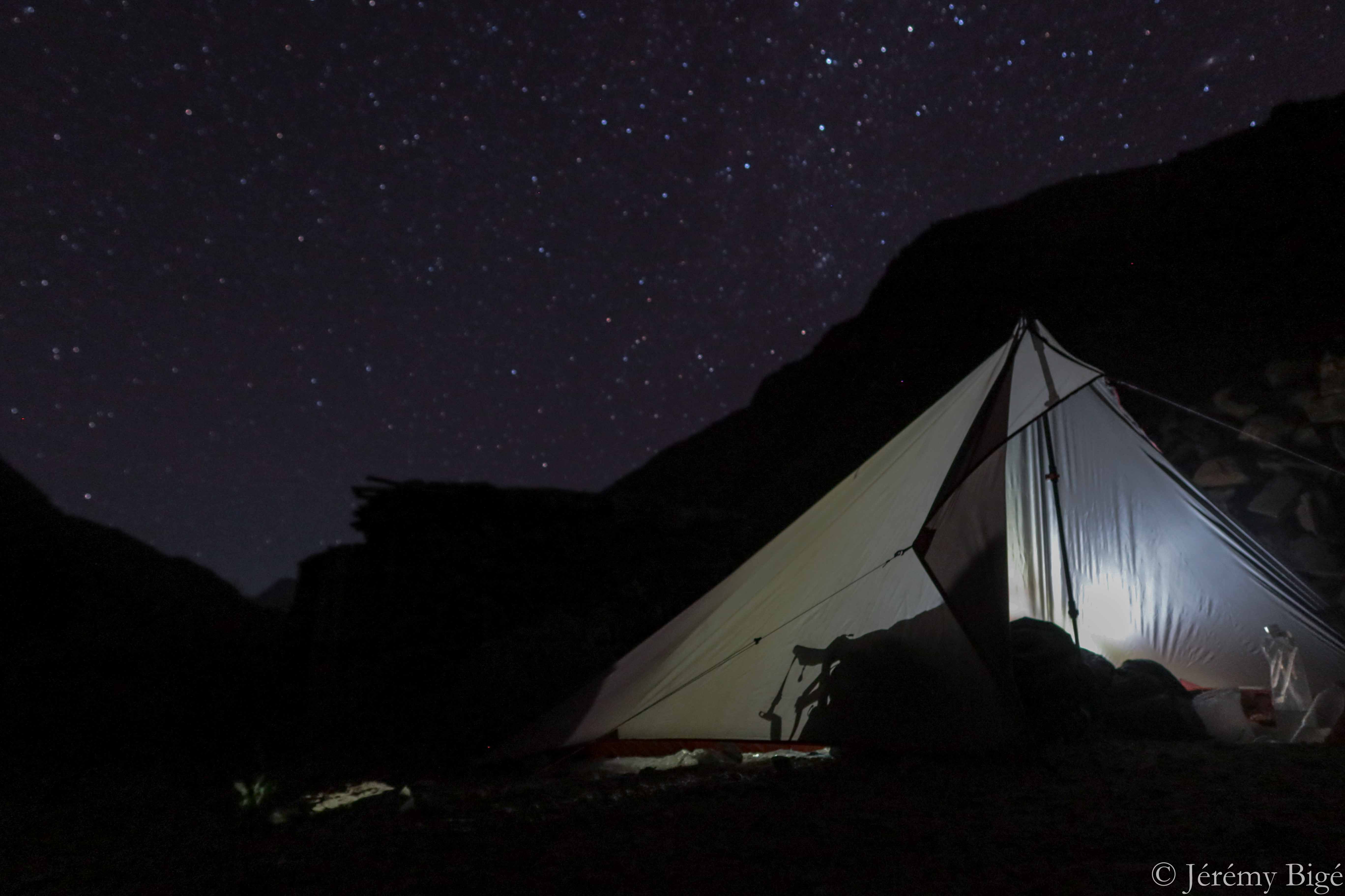 Tarp de trekking forclaz MT900 au Tadjikistan