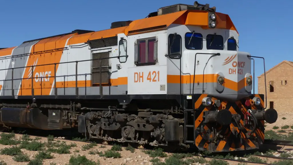 Locomotive DH-421 ONCF du train du désert au Maroc