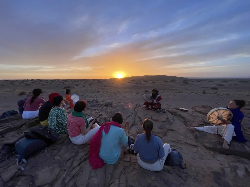 Voyage au Tambour dans le désert au Maroc avec Ali Khatar