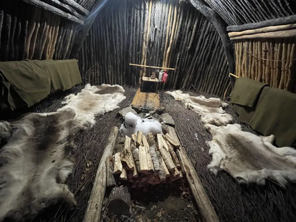 Lavvu sami est une tente traditionnelle