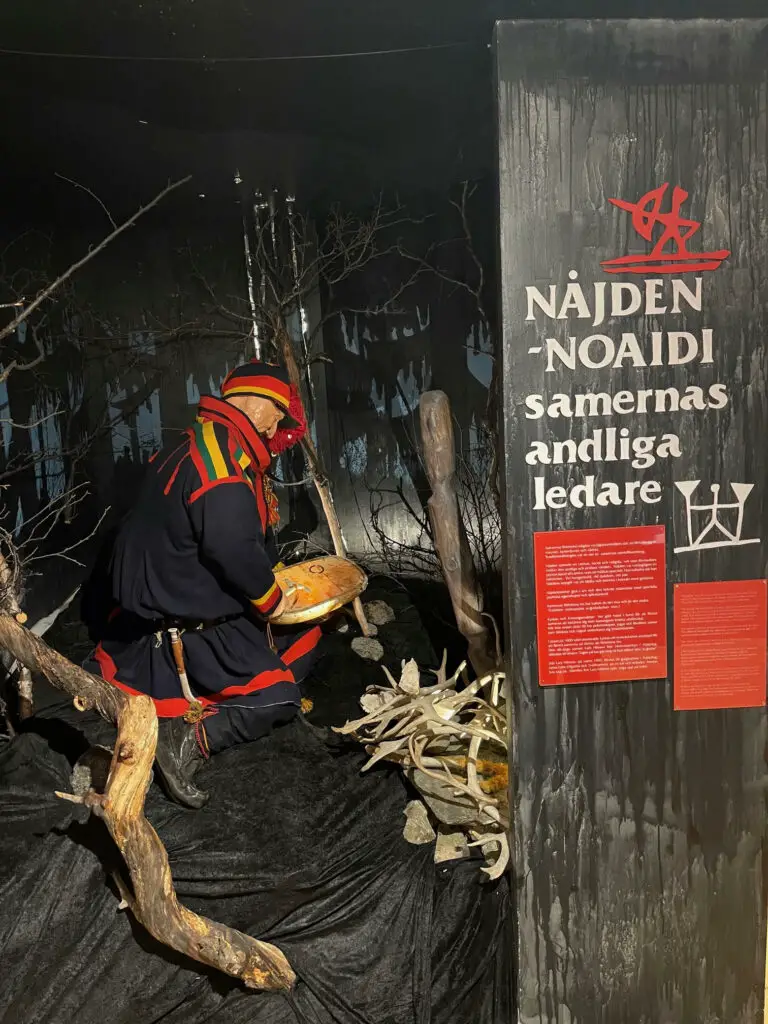 Le noaidi chamane du peuple sami, gardien des esprits et des traditions arctiques