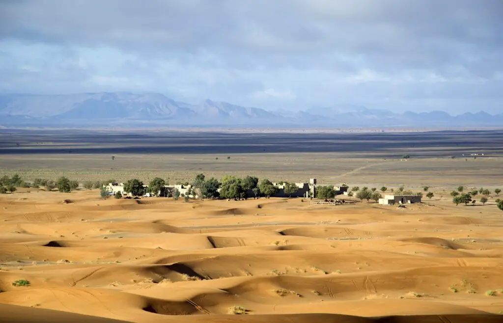 Merzouga, porte d'entrée du Sahara