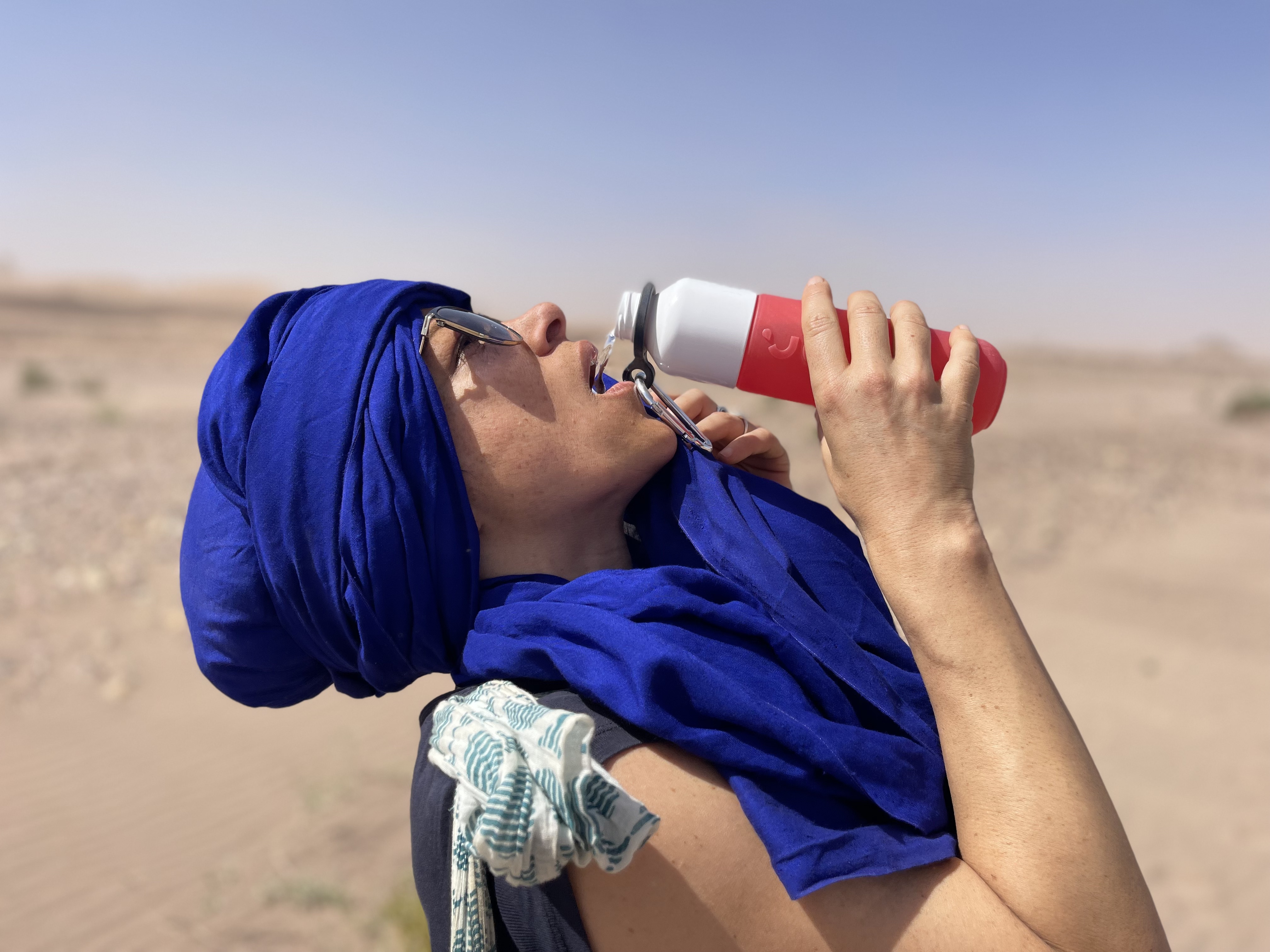 Boire en polluant moins avec les gourdes dopper