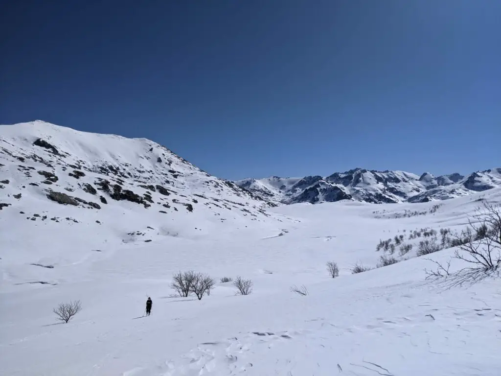 debuter le ski de rando au lac de nino
