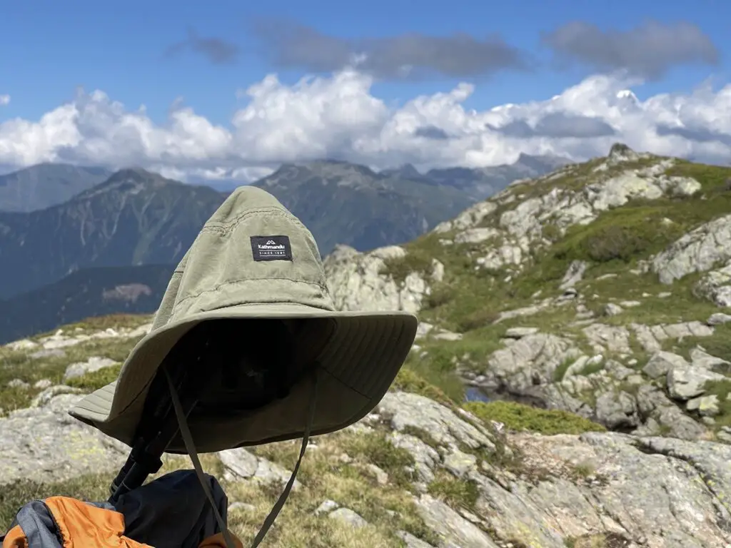 Test du chapeau Evry-Day UPF50 le gardien de vos randonnées dans le Beaufortain