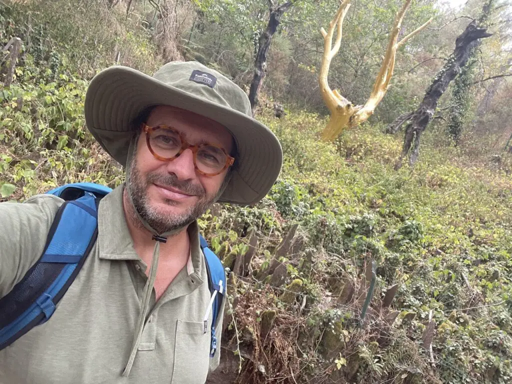 Test terrain du chapeau kathmandu dans la foret de Brocéliande