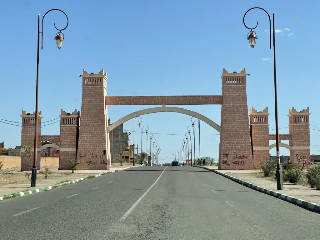 Entrée à la ville de Zagora au Maroc