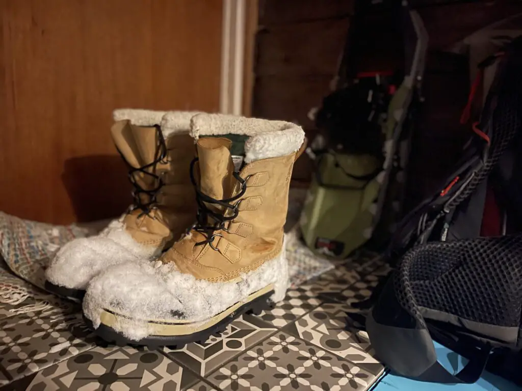 Après une bone journée de marche dans la neige froide