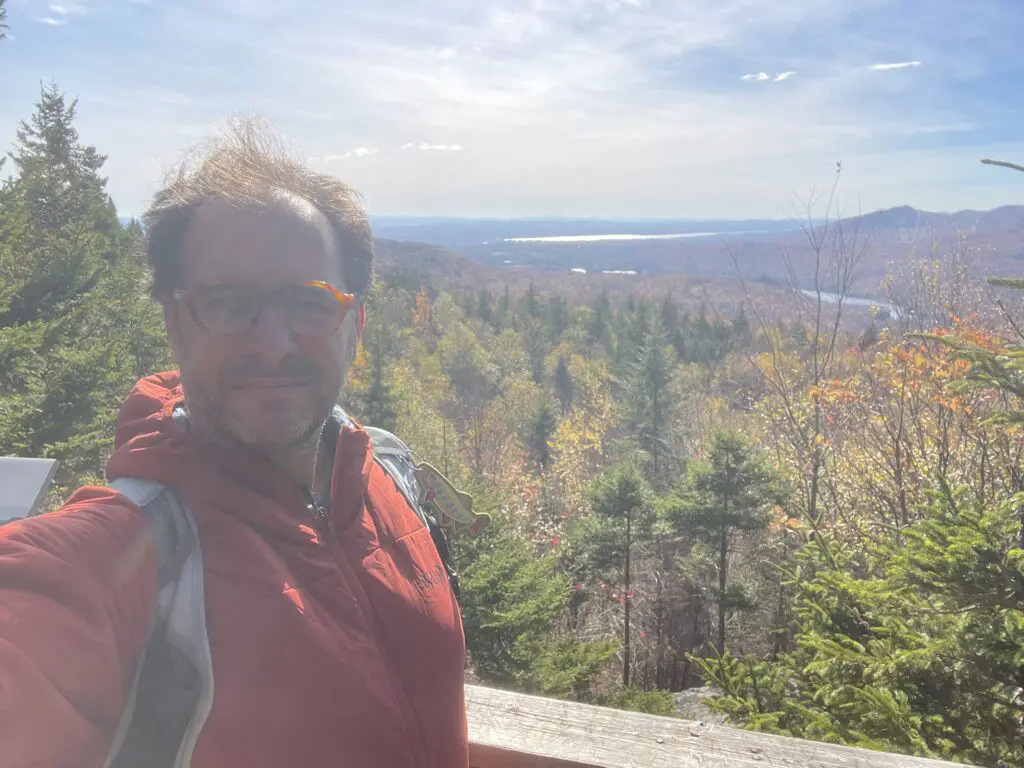randonnée dans les montagnes du québec en automne