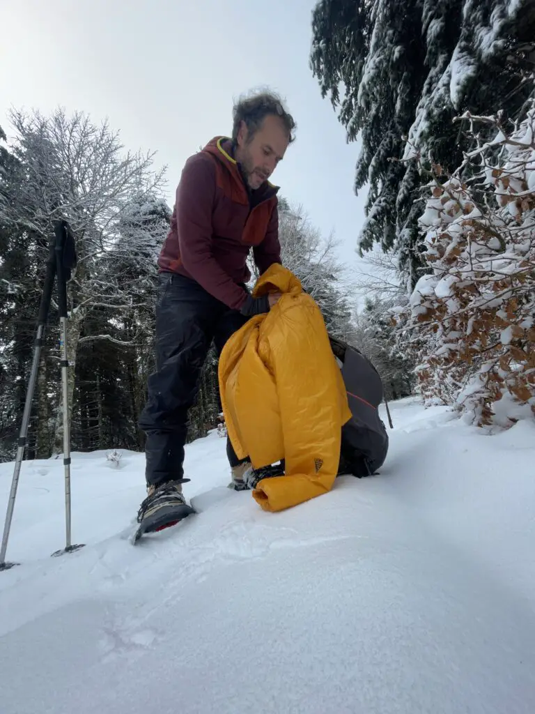 Test doudoune helly hansen, polaire laine merinos ortovox e sac à dos rab