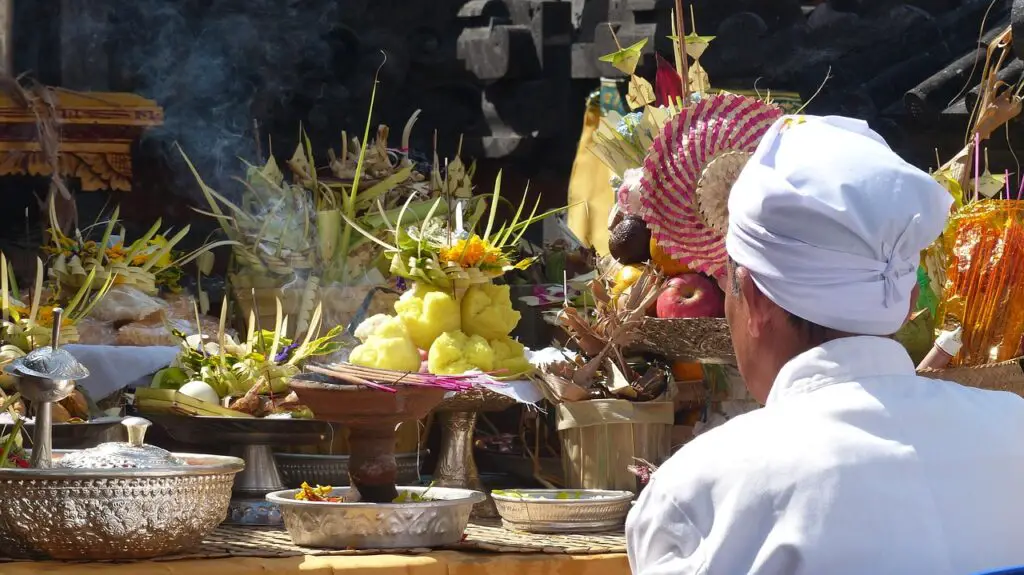Coutumes et traditions dans la vie quotidienne balinaise
