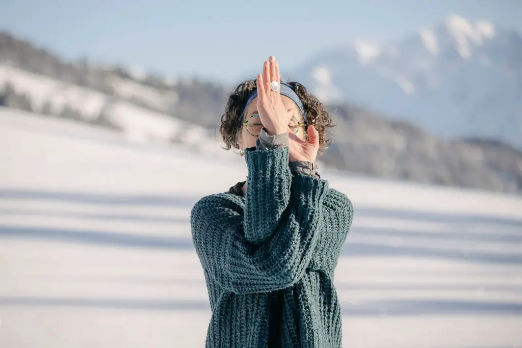 Snowga raquettes et yoga aux Saisies, beaufortain