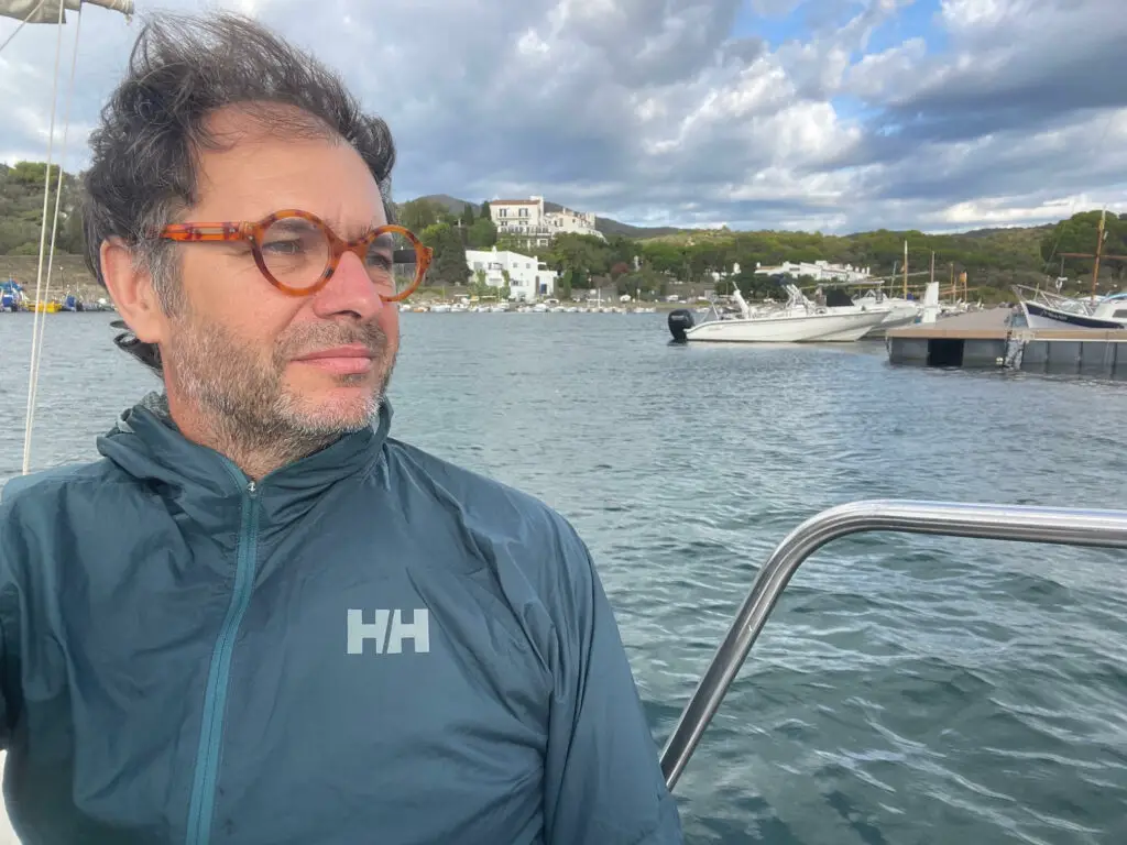 Port ligat en bateau sur le séjour randonnée collioure à cadaquès