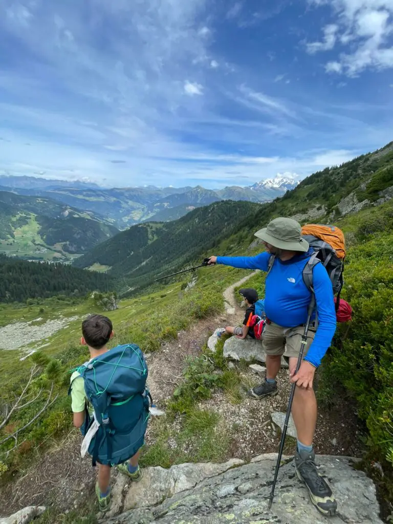 Test équipements outdoor TNF polyvalents pour la randonnée, bivouac, voyage