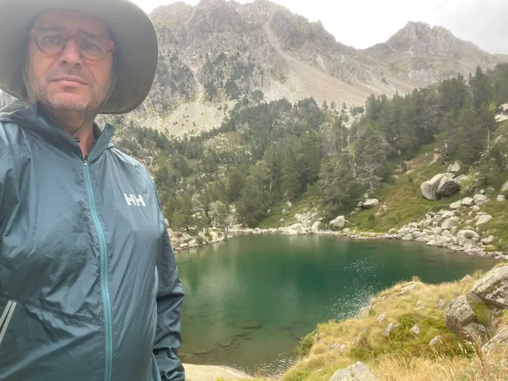 Veste rapide insulator windbreaker helly hansen testé en randonnée montagne