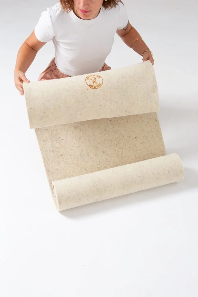 tapis de yoga confortable pour les articulations