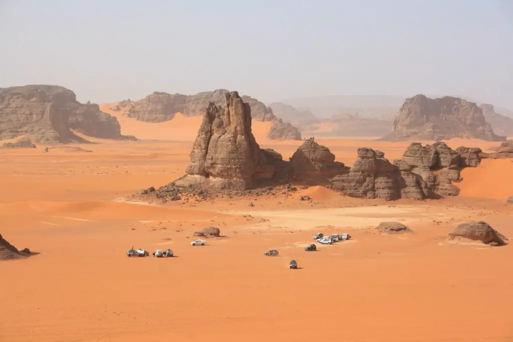 Parcours en 4x4 à travers le désert aventure Sahara algérien