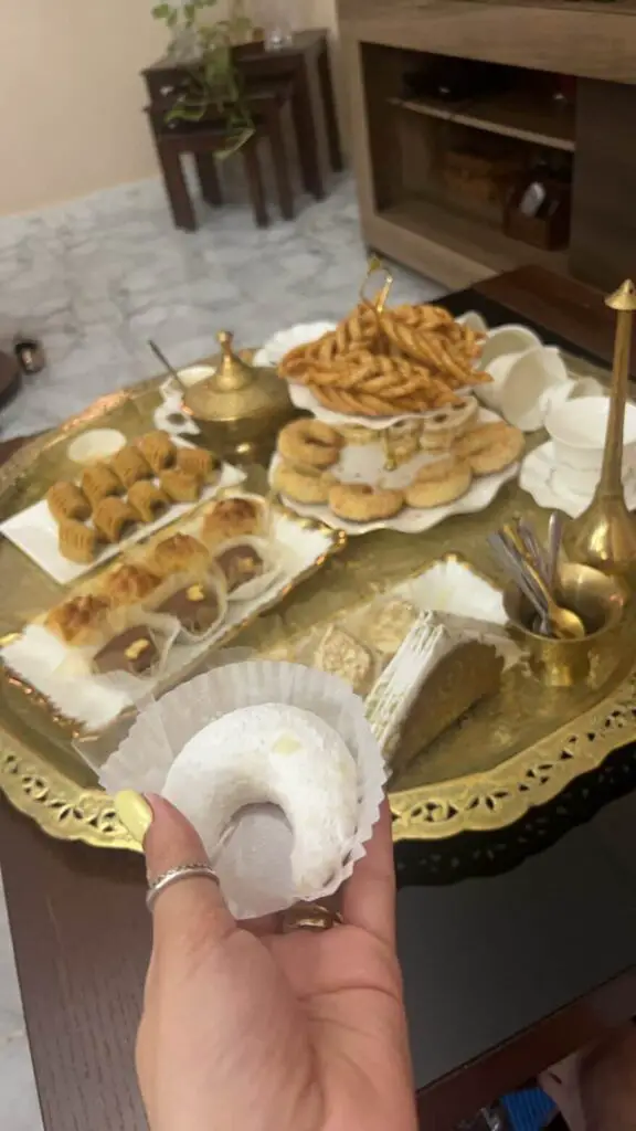 charek gâteau traditionnel en Algérie 