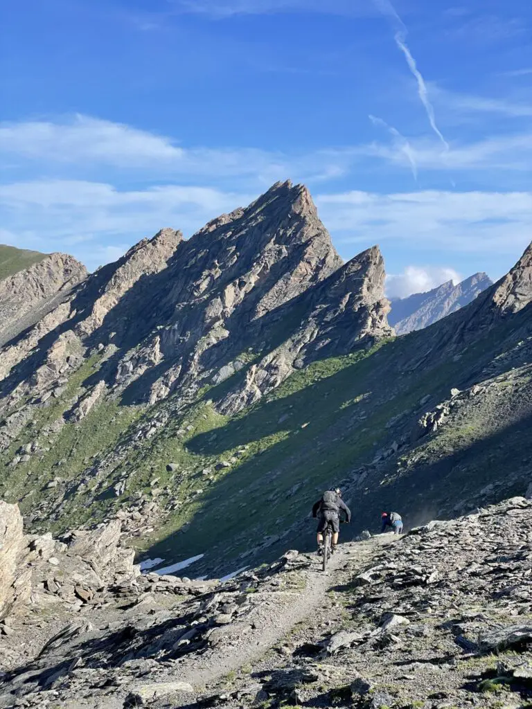 Découvrir le VTT électrique dans les Aravis