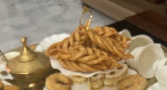 Griwech algérien, gâteau frit au miel et sésame