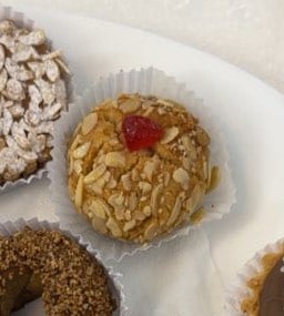 chewek, petit four algérien aux amandes et zeste de citron