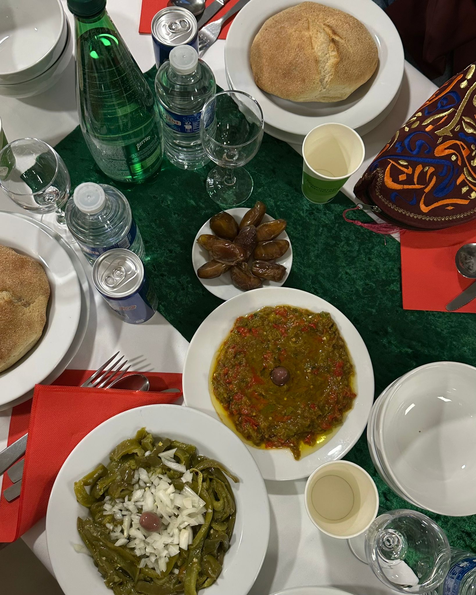 Hmiss salade chaude spécialité algérienne plat traditionnel